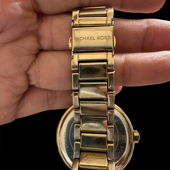 Michael Kors MK 5780 Watch - Picture 4 of 6